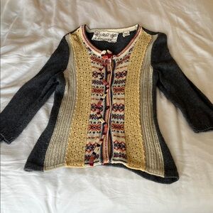 Anthropologie Gray and Cream Patterned Cardigan